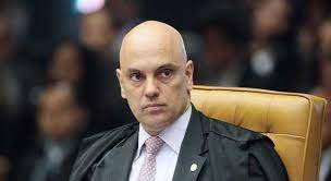 Moraes manda Silveira colocar tornozeleira às 15h na Polícia Federal