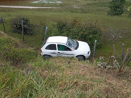 Teixeira de Freitas - BA: Acidente na estrada de alcobaça