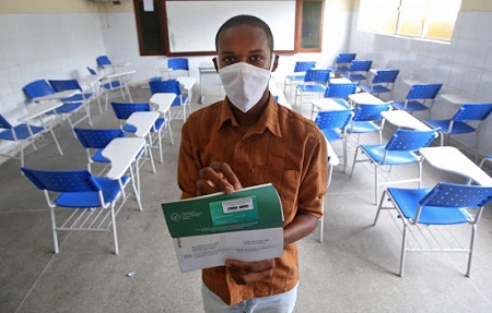 Aulas da rede estadual de ensino serão retomadas com manutenção do Bolsa Presença